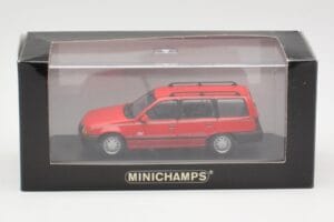 Opel Kadett E Club Kombi Červený Minichamps 1:43 400045910 Kov – obrázek 2 z 3