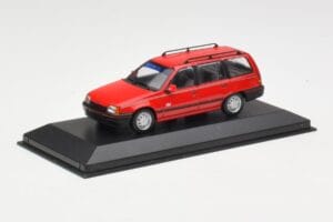 Opel Kadett E Club Kombi Červený Minichamps 1:43 400045910 Kov – obrázek 3 z 3