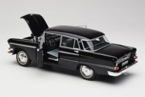 Opel Kapitan P1 Černý Revell 1:18 08822 Kov – obrázek 5 z 8