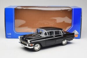Opel Kapitan P1 Černý Revell 1:18 08822 Kov – obrázek 8 z 8