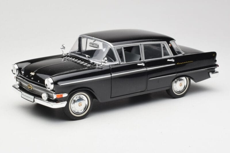 Opel Kapitan P1 Černý Revell 1:18 08822 Kov
