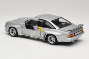 Opel Manta 400 Homologation Stříbrný Revell 1:18 8491 Kov – obrázek 5 z 6
