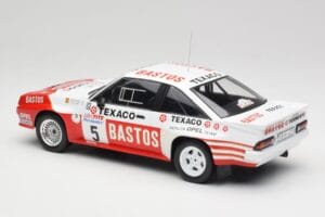 Opel Manta 400 #5 G. Colsoul Rally Ypres 1985 IXO 1:18 18RMC134 Kov – obrázek 5 z 6