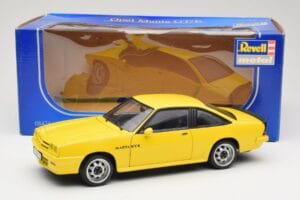 Opel Manta B GT/E Žlutý Revell 1:18 08421 Kov – obrázek 8 z 8