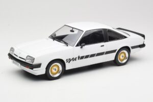 Opel Manta B Sport Bílý MCG 1:18 MCG18237 Kov
