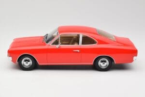 Opel Rekord C Coupe Červený Minichamps 1:18 107047020 Pryskyřice – obrázek 3 z 6