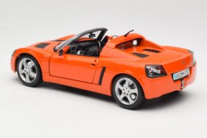 Opel Speedster Oranžový Maisto 1:18 31615 Kov – obrázek 7 z 8