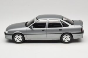 Opel Vectra A 2000 16V Tmavě Šedý MCG 1:18 MCG18462 Kov – obrázek 3 z 6