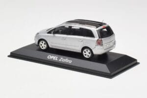 Opel Zafira B Stříbrný Minichamps 1:43 1799109 Kov – obrázek 3 z 4