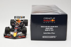 Oracle Red Bull Racing RB18 #11 S. Perez Miami GP 2022 Minichamps 1:18 110220511 Kov – obrázek 6 z 6