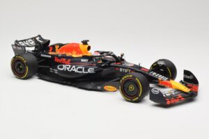Oracle Red Bull Racing RB19 #1 M. Verstappen Winner Italian GP 2023 Minichamps 1:18 110231501 Kov – obrázek 4 z 6