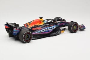 Oracle Red Bull Racing RB19 #1 M. Verstappen Winner Miami GP 2023 Minichamps 1:18 110230501 Kov – obrázek 2 z 6