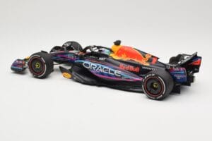 Oracle Red Bull Racing RB19 #1 M. Verstappen Winner Miami GP 2023 Minichamps 1:18 110230501 Kov – obrázek 5 z 6