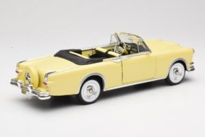 Packard Caribbean Kabriolet Žlutý Road Signature 1:18 92798 Kov – obrázek 3 z 8