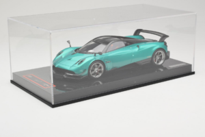 Pagani Huayra BC Green Metallic Yy Model 1:18 REMC020 Pryskyřice – obrázek 6 z 7
