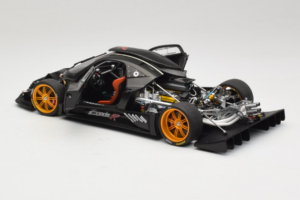 Pagani Zonda R Revolucion Carbon Fiber AUTOart 1:18 78261 Kov – obrázek 5 z 8