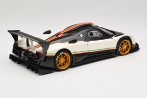 Pagani Zonda R Revolucion Bílý AUTOart 1:18 78262 Kov – obrázek 3 z 8