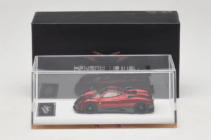 Pagani Zonda Tricolore Červený Henson & Heaven 1:64 PZTR01 Kov – obrázek 7 z 7