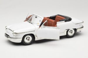 Panhard PL17 Kabriolet Bílý Solido 1:18 8174 Kov – obrázek 2 z 8