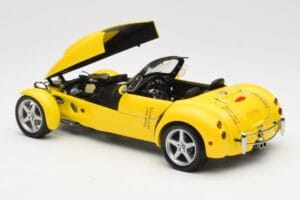 Panoz AIV Roadster Žlutý AUTOart 1:18 78213 Kov – obrázek 5 z 8