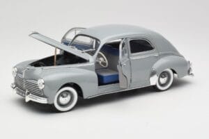 Peugeot 203 Gris Clair Solido 1:18 8145 Kov – obrázek 2 z 8