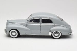 Peugeot 203 Gris Clair Solido 1:18 8145 Kov – obrázek 4 z 8