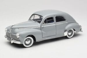 Peugeot 203 Gris Clair Solido 1:18 8145 Kov