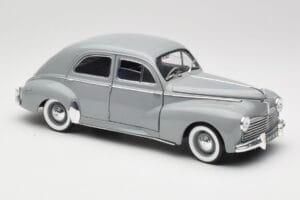 Peugeot 203 Gris Clair Solido 1:18 8145 Kov – obrázek 6 z 8