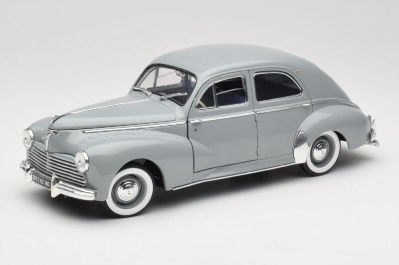 Peugeot 203 Gris Clair Solido 1:18 8145 Kov