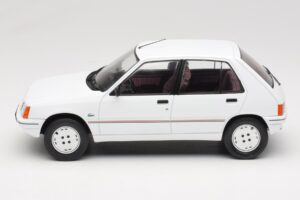 Peugeot 205 Bílý MCG 1:18 MCG18493 Kov – obrázek 3 z 6