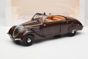 Peugeot 402 Eclipse Čokoládová Norev 1:18 184873 Kov – obrázek 12 z 12