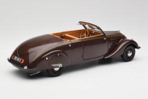 Peugeot 402 Eclipse Čokoládová Norev 1:18 184873 Kov – obrázek 3 z 12