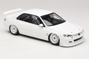 Peugeot 406 by Khyzyl Saleem Bílý Otto 1:18 OT1284 Pryskyřice – obrázek 4 z 6
