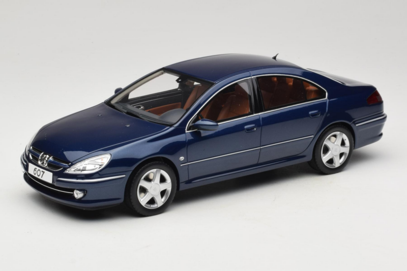Peugeot 607 Phase II 3.0 V6 Modrý Otto 1:18 OT485 Pryskyřice