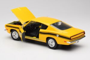 Plymouth Barracuda Žlutý Road Legends 1:18 92178 Kov – obrázek 5 z 8