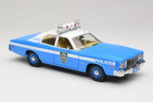 Plymouth Fury Police Pursuit New York Police Department GreenLight 1:18 19043 Kov – obrázek 6 z 8