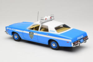 Plymouth Fury Police Pursuit New York Police Department GreenLight 1:18 19043 Kov – obrázek 7 z 8