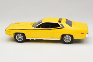 Plymouth Satellite Daisy Dukes of Hazzard Auto World 1:18 AWSS105/06 Kov – obrázek 4 z 8