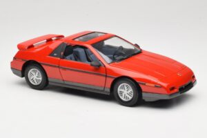 Pontiac Fiero GT Červený Road Signature 1:18 92588 Kov – obrázek 6 z 8