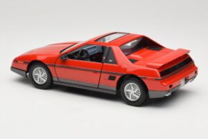 Pontiac Fiero GT Červený Road Signature 1:18 92588 Kov – obrázek 7 z 8