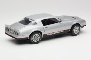 Pontiac Firebird Formula Stříbrný ERTL 1:18 33514 Kov – obrázek 3 z 8