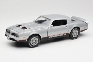 Pontiac Firebird Formula Stříbrný ERTL 1:18 33514 Kov