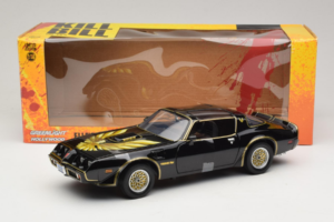 Pontiac Firebird Trans Am Kill Bill Movie Greenlight 1:18 12951 Kov – obrázek 6 z 6