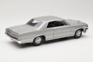 Pontiac GTO Stříbrný Sun Star 1:18 1821 Kov – obrázek 3 z 8