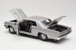 Pontiac GTO Stříbrný Sun Star 1:18 1821 Kov – obrázek 5 z 8