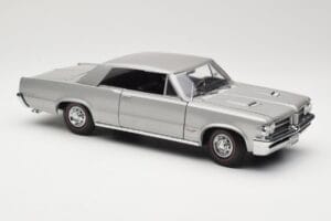 Pontiac GTO Stříbrný Sun Star 1:18 1821 Kov – obrázek 6 z 8