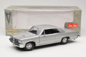 Pontiac GTO Stříbrný Sun Star 1:18 1821 Kov – obrázek 8 z 8