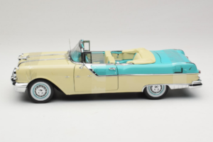 Pontiac Star Chief I Love Lucy Nautilus Blue Bílý Sun Star 1:18 5057 Kov – obrázek 4 z 7
