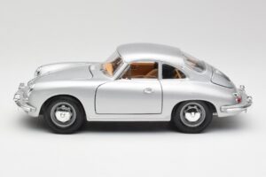 Porsche 356B Stříbrný & Hnědý Interiér Bburago 1:18 3021-M2 Kov – obrázek 4 z 8