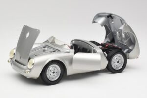 Porsche 550 A Spyder Stříbrný Maisto 1:18 50314 Kov – obrázek 2 z 8